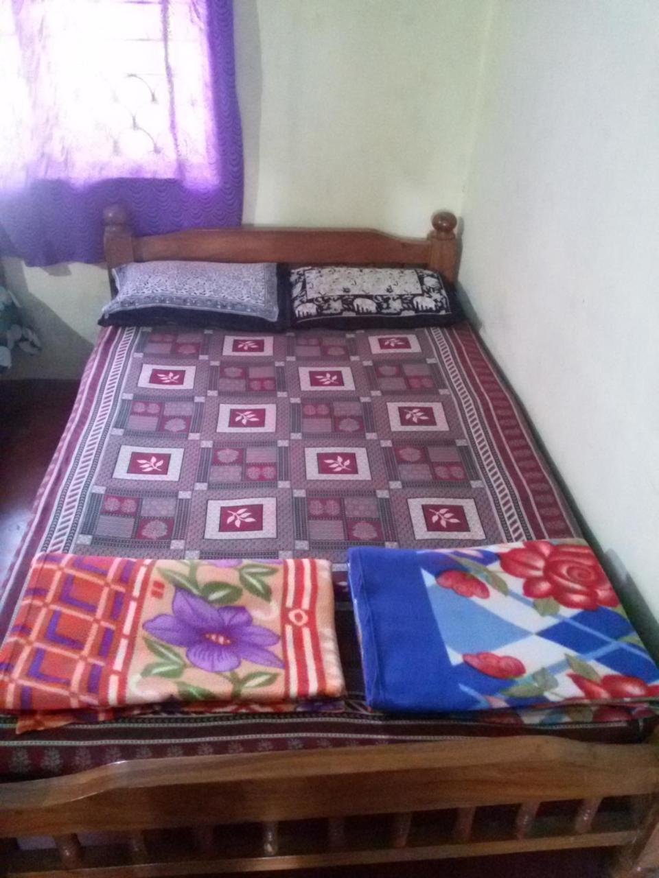 Family Homestay 마디케리 외부 사진