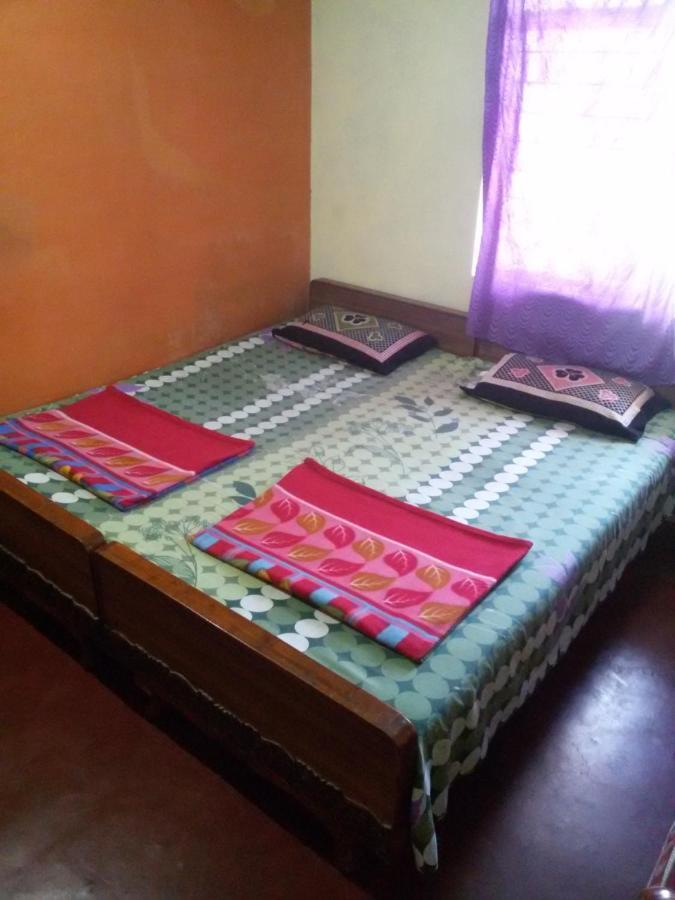 Family Homestay 마디케리 외부 사진
